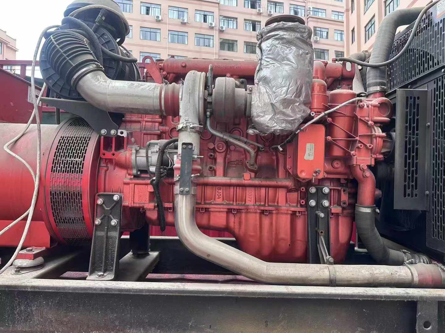 中方如何选择适合 600kW 柴油发电机组的过载保护器？