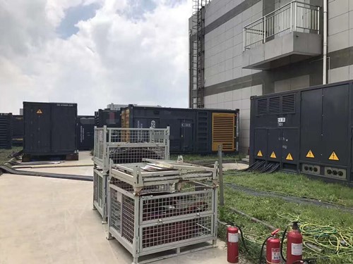 中方除了定期检查，还有哪些方法可以及时发现接触式转速表探头的磨损？